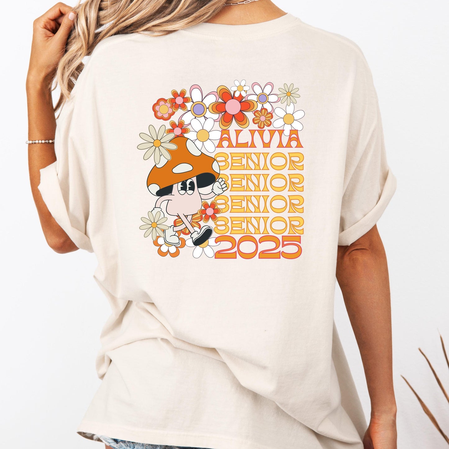 Retro Senior 2025 Shirt | Comfort ColorsĀ® Unisex Tee | Trendy Mushroom Graphic
