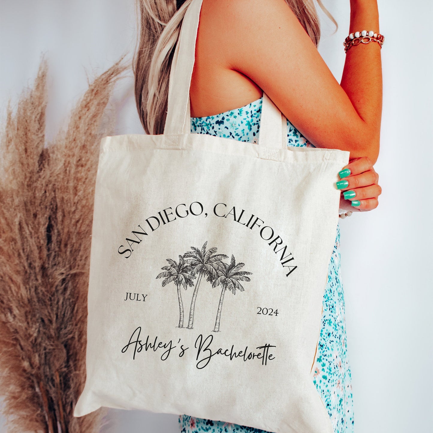 Custom Tropical Bachelorette Tote - Palm Tree Girls Trip Bag - Personalized Destination Party Favor - Beach Getaway Gift