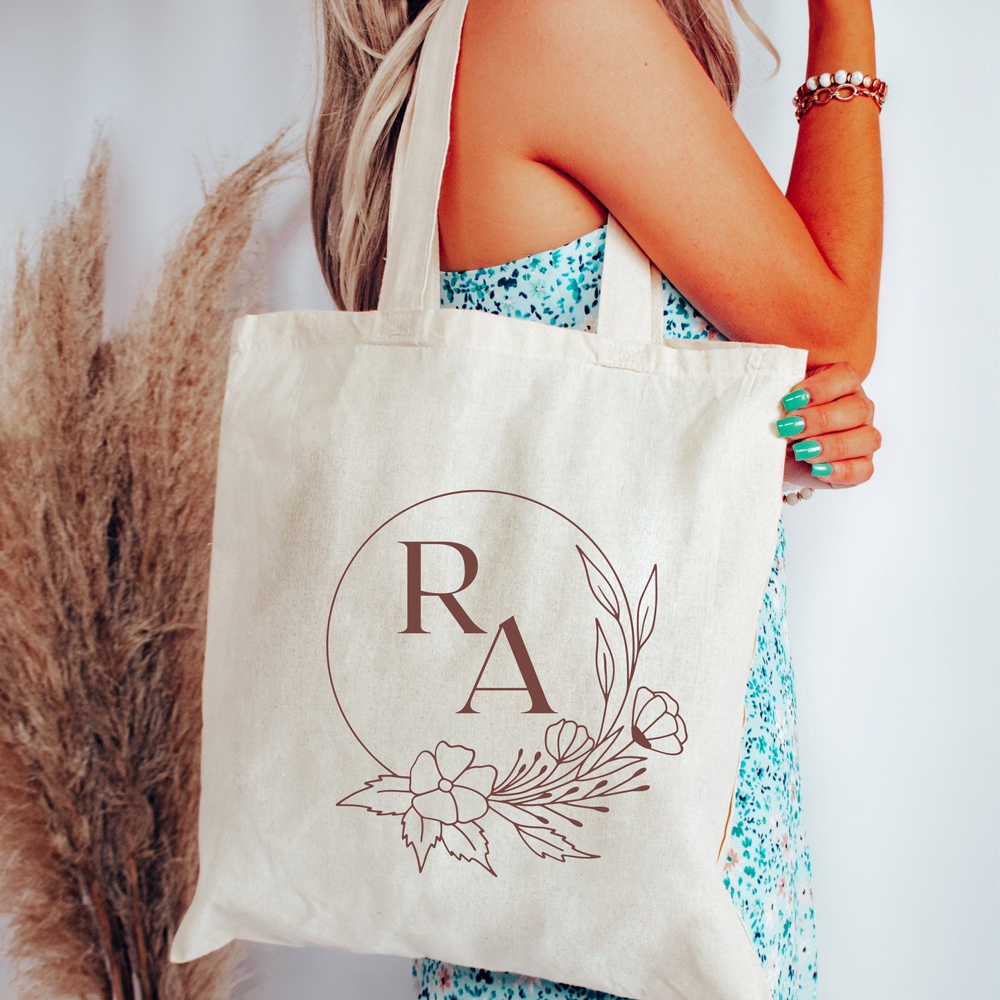 Personalized Tote Bag Gift Bridal Party, Gift for Her Bag, Vacation Party Favor Bag, Trendy Floral Graphic Canvas Bag, Bridesmaids Proposal