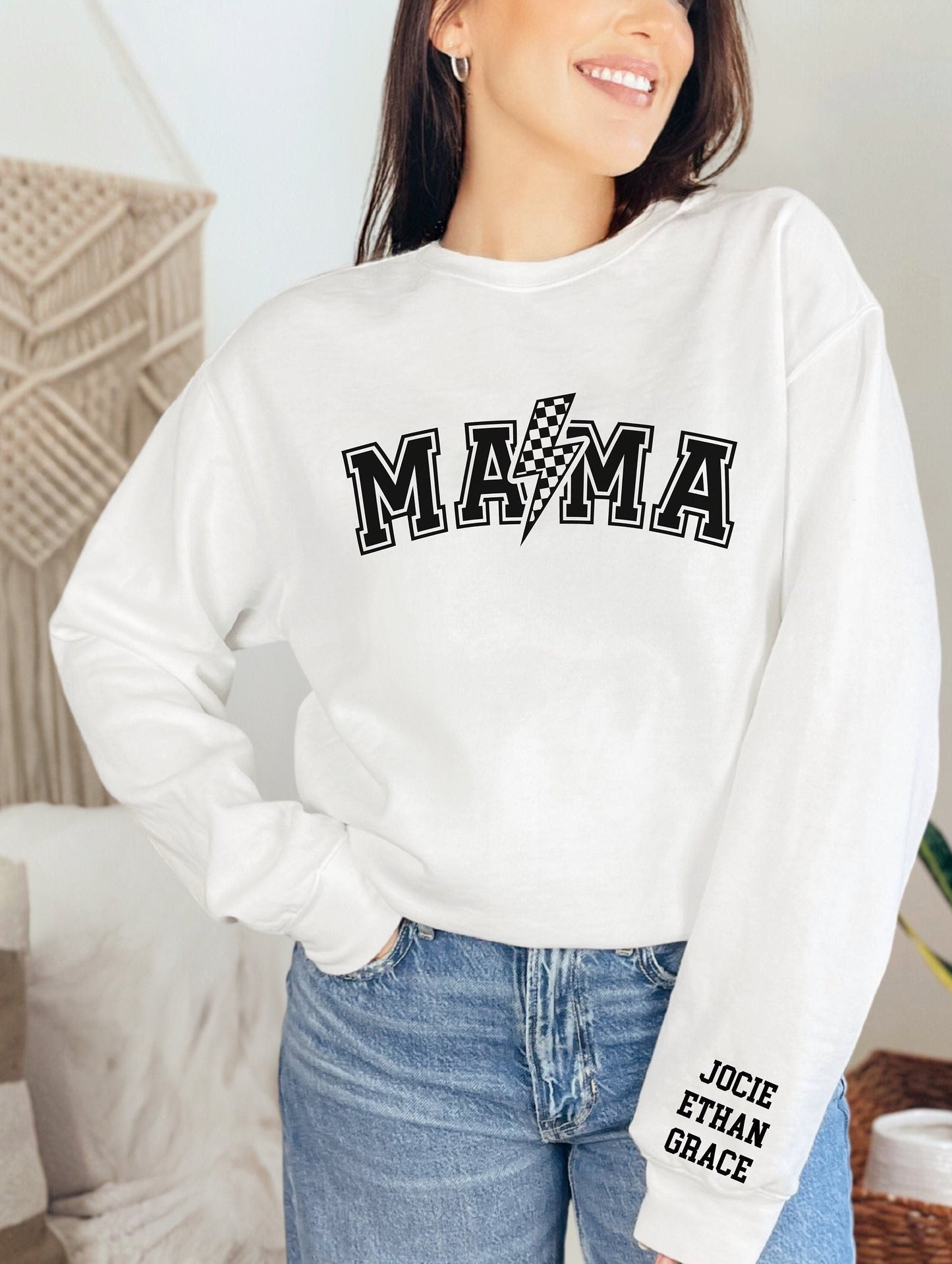 Custom Mama Sweatshirt with Kid Name on Sleeve - Personalized Mom Gift - Mothers Day Present