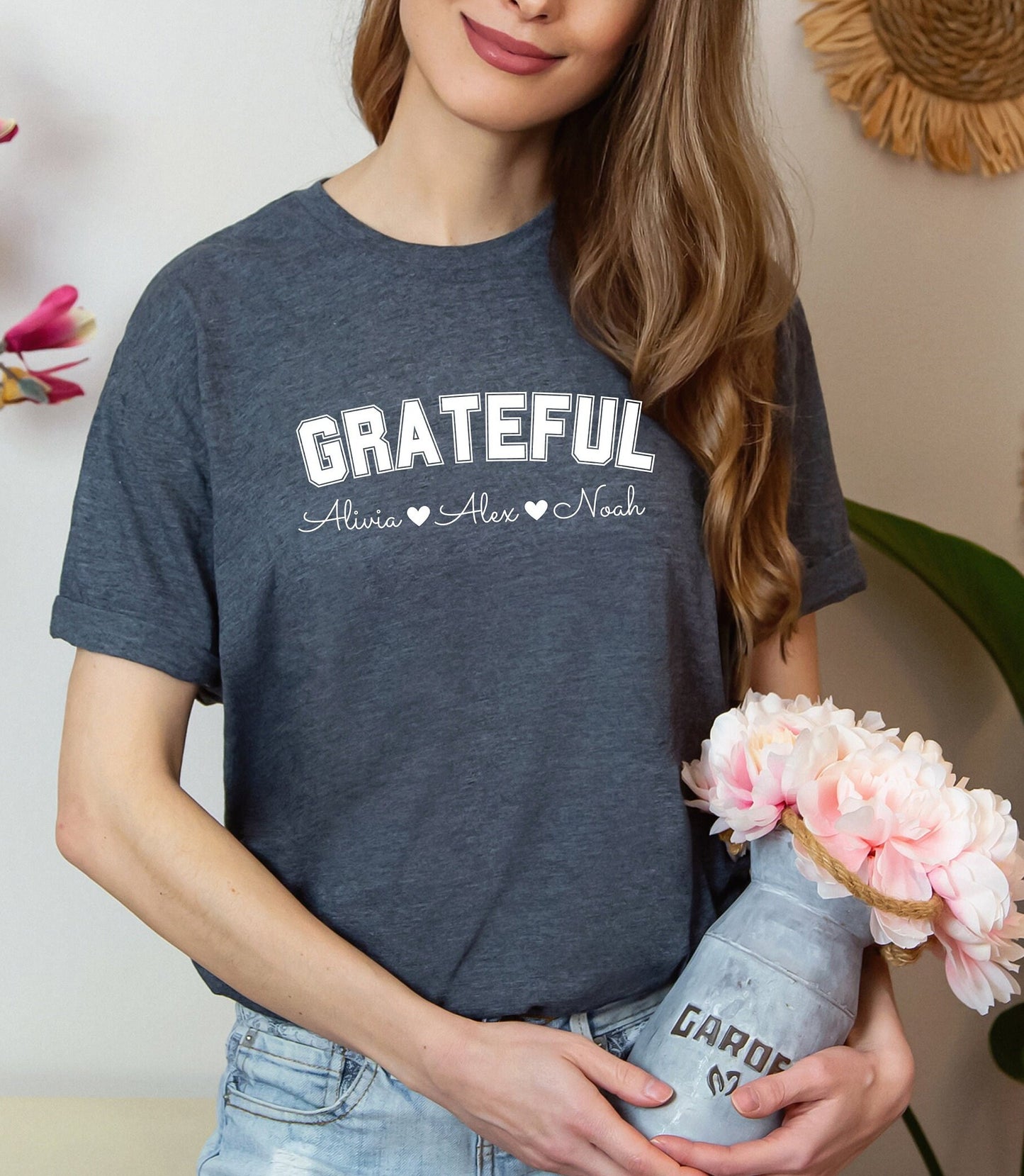 Custom Mama Shirt, Kid Grandkids Names, Personalized T-shirt, Minimalist Mama shirt, Gift for Mother's Day, Grandma Gift Shirt, Nana Gift