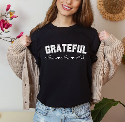 Custom Mama Shirt, Kid Grandkids Names, Personalized T-shirt, Minimalist Mama shirt, Gift for Mother's Day, Grandma Gift Shirt, Nana Gift